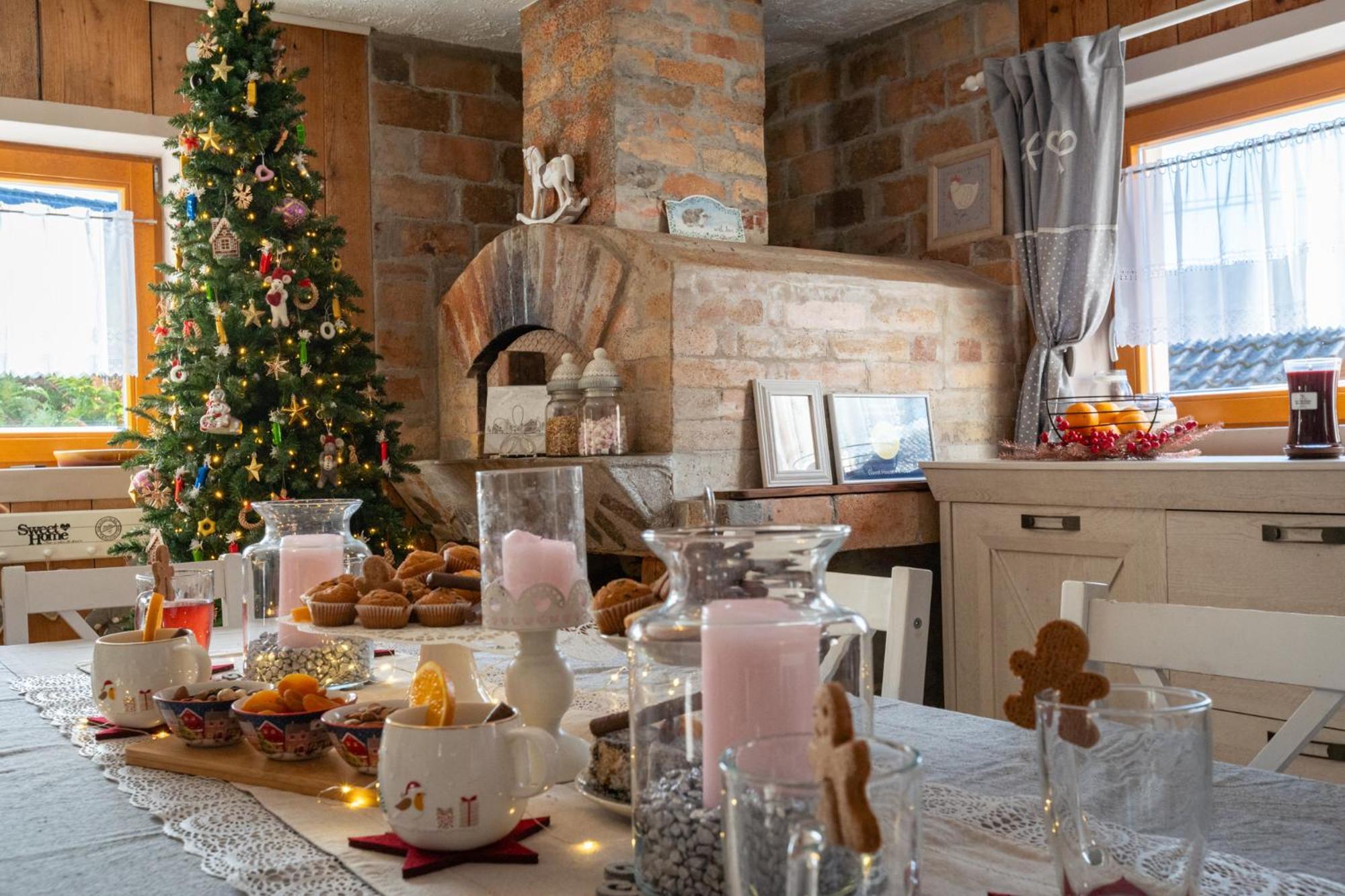 Guest House Pr' Cut Zirovnica 外观 照片