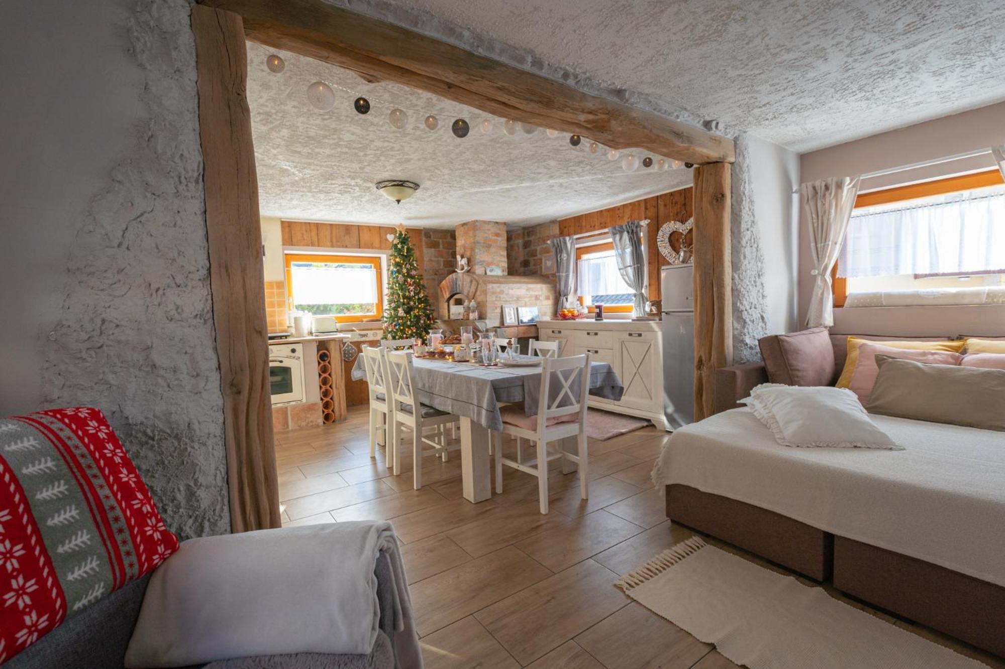 Guest House Pr' Cut Zirovnica 外观 照片